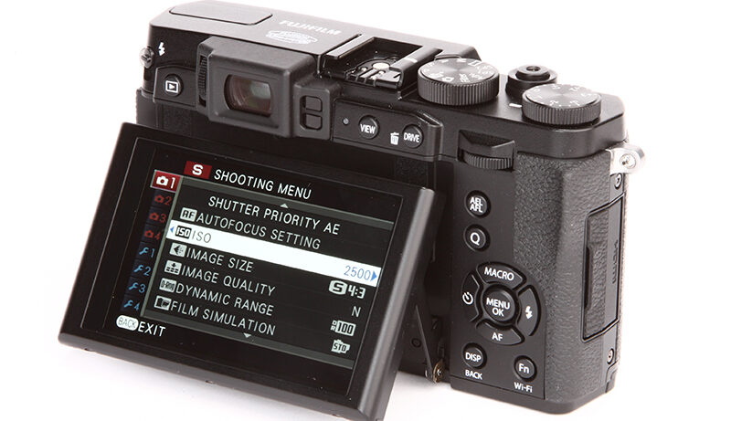 Fujifilm X30 product shot 14