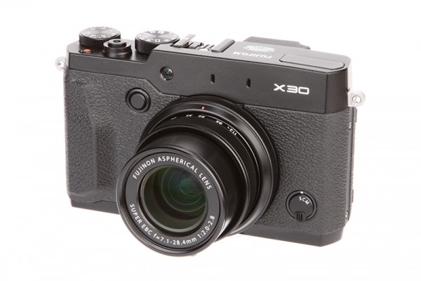 Fujifilm X30 product shot 17