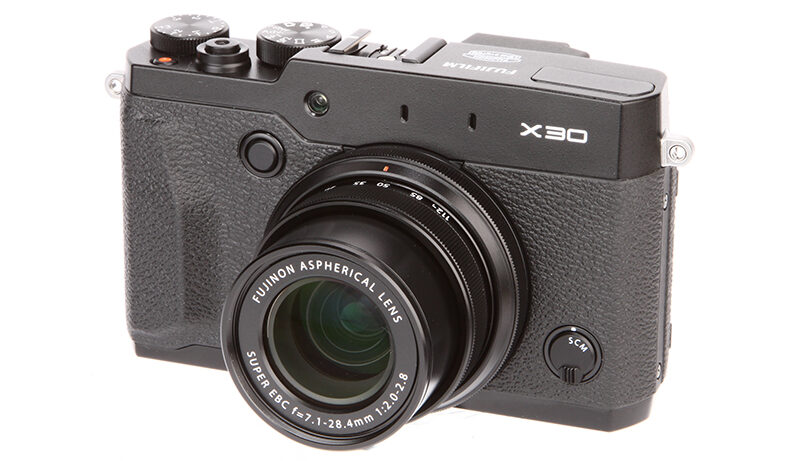Fujifilm X30 product shot 17