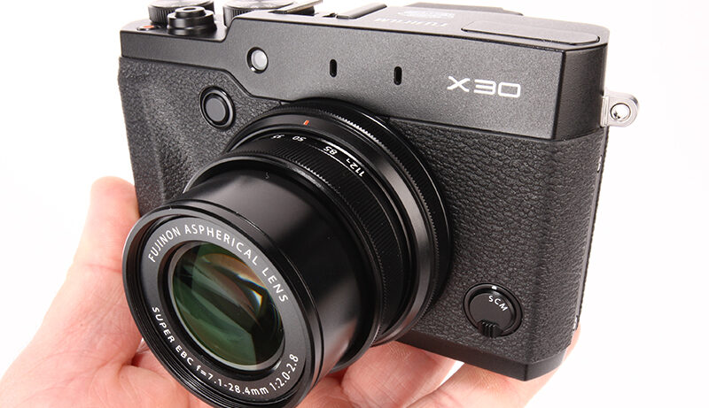 Fujifilm X30 product shot 2
