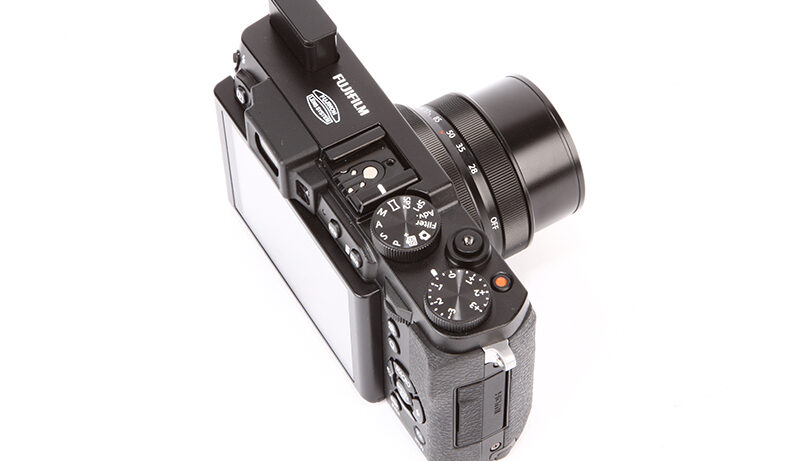 Fujifilm X30 product shot 4