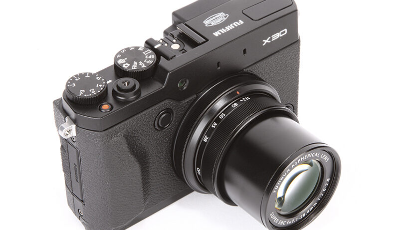 Fujifilm X30 product shot 7