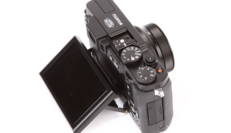 Fujifilm X30 product shot 8