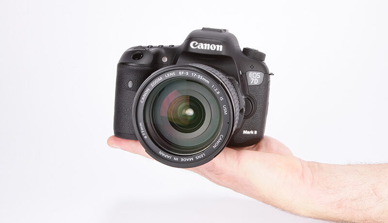 Canon EOS 7D Mark II product shot 11