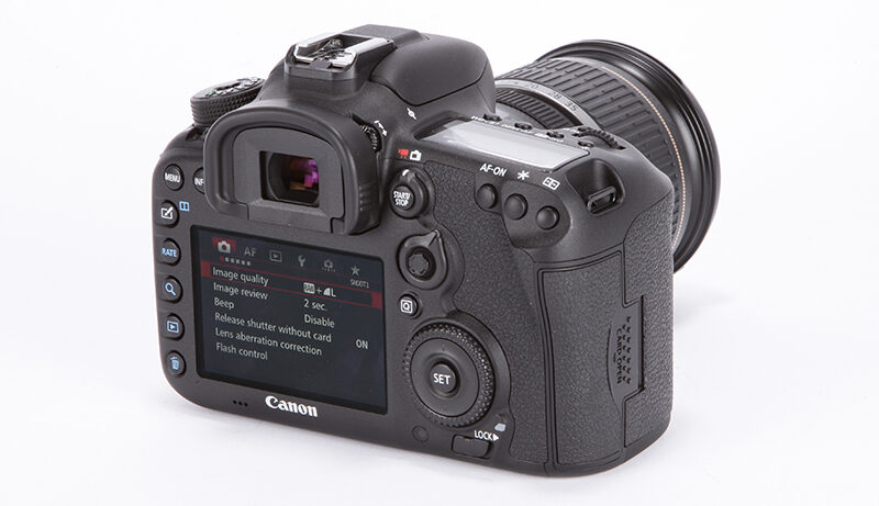 Canon EOS 7D Mark II product shot 12