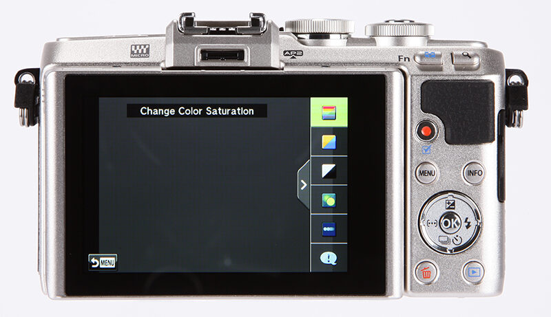 Olympus E-PL7 product shot 12
