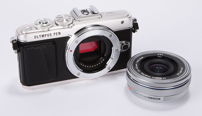 Olympus E-PL7 product shot 5
