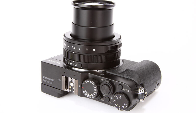 Panasonic Lumix LX100 product shot 1