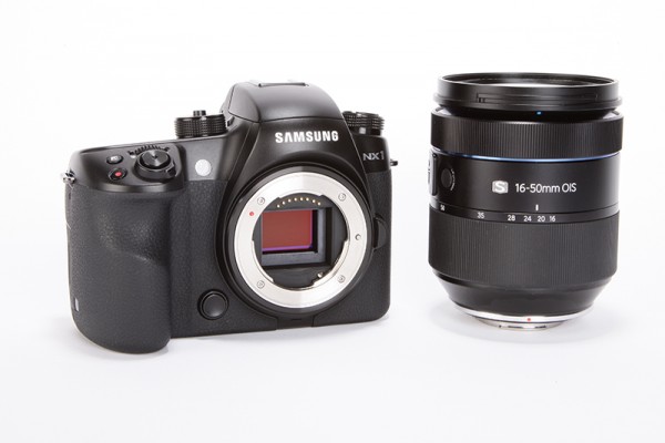 Samsung NX1 review - Sensor