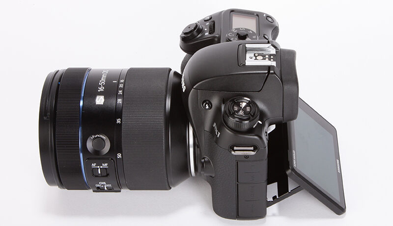 Samsung NX1 product shot 13