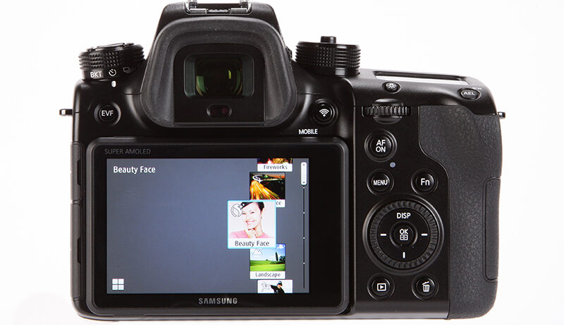 Samsung NX1 product shot 15
