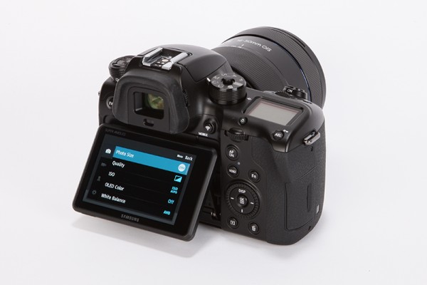 Samsung NX1 product shot 17