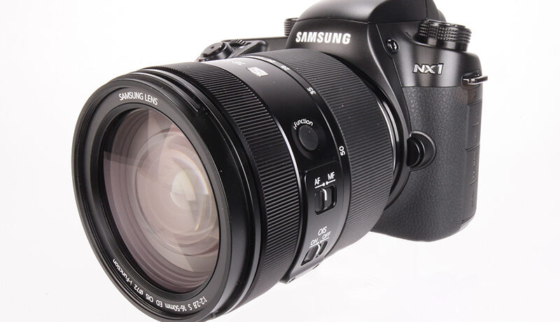 Samsung NX1 product shot 2