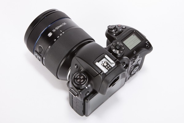 Samsung NX1 product shot 5