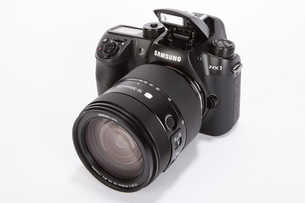 Samsung NX1 product shot 7