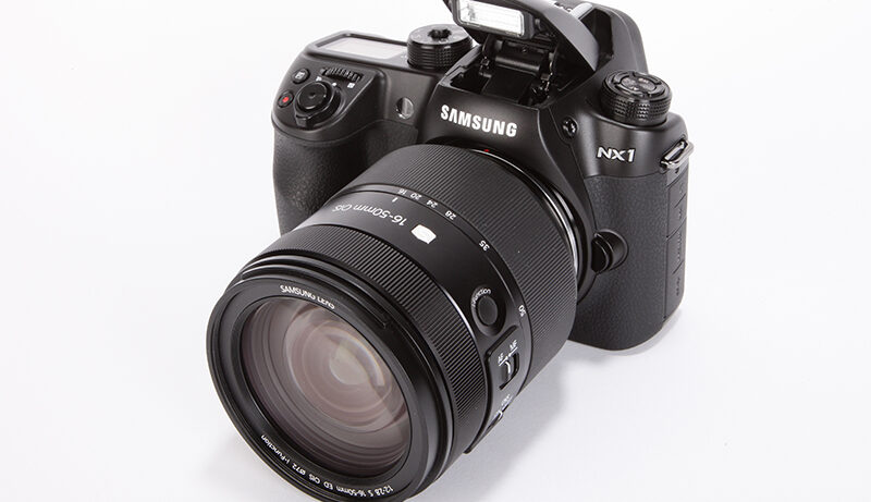 Samsung NX1 product shot 7