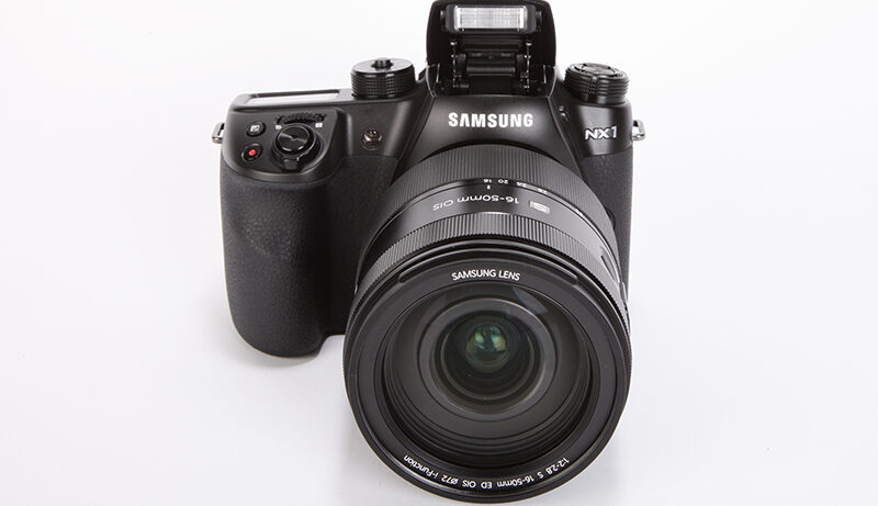 Samsung NX1 product shot 8