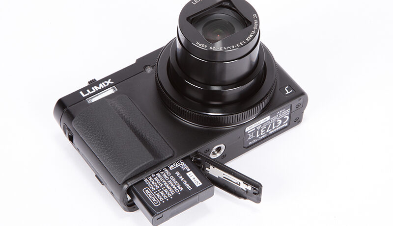 Panasonic Lumix TZ70 product shot 3
