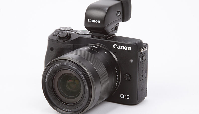 Canon EOS M3 product shot 17