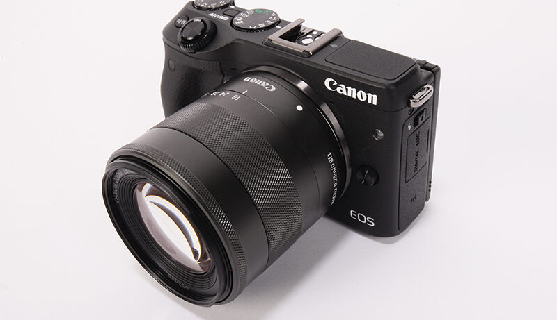 Canon EOS M3 product shot 2