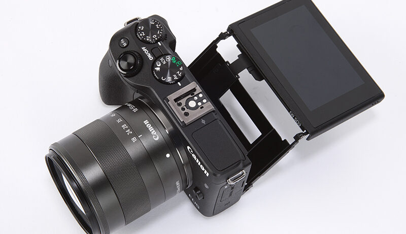 Canon EOS M3 product shot 3