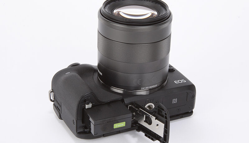 Canon EOS M3 product shot 7