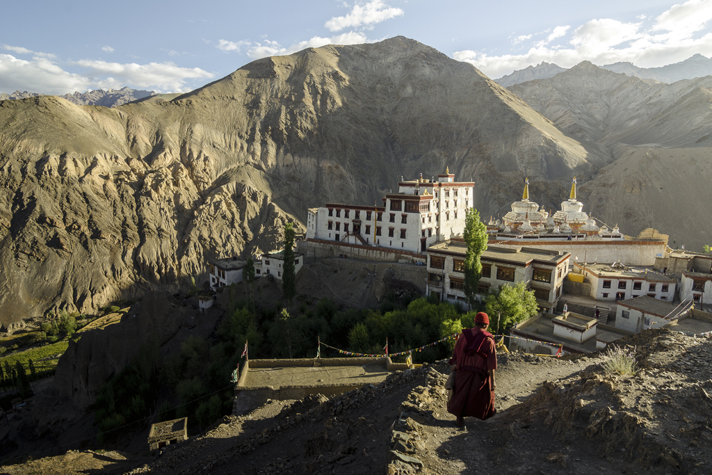 Nikon D7000 Goes Globtrotting