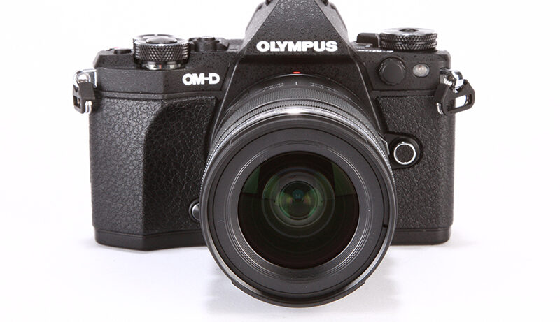 Olympus OM-D E-M5-II product shot 12