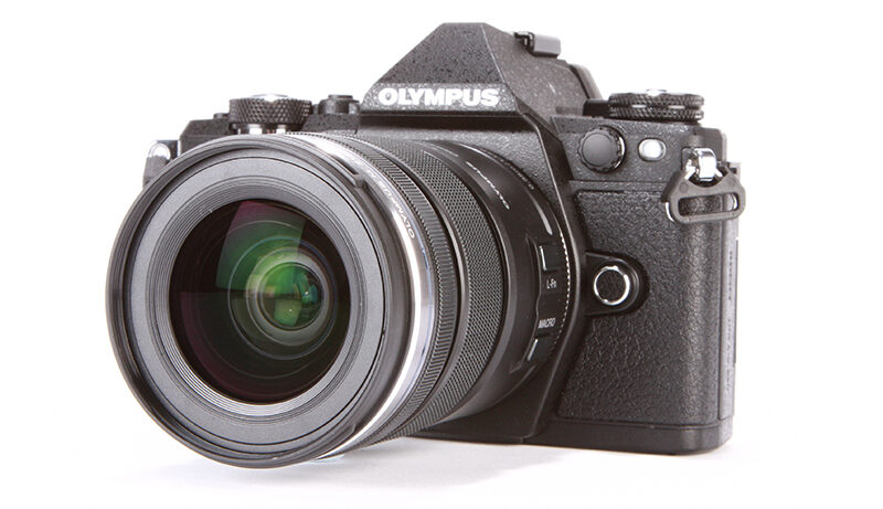 Olympus OM-D E-M5 vs Olympus OM-D E-M5 Mark II
