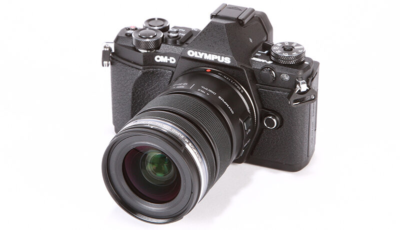 Olympus OM-D E-M5-II product shot 14