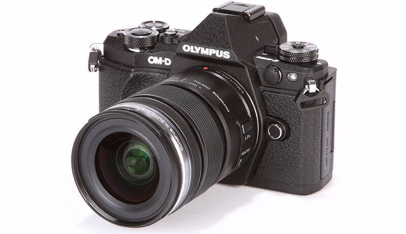 Olympus OM-D E-M5-II product shot 16