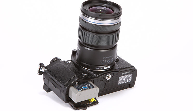 Olympus OM-D E-M5-II product shot 4