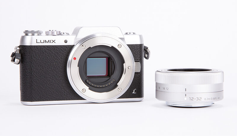 Panasonic Lumix GF7 product shot 3