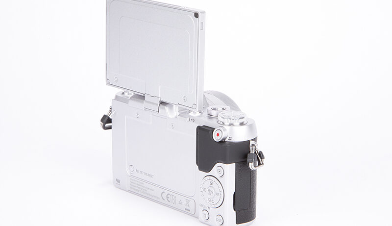 Panasonic Lumix GF7 product shot 9