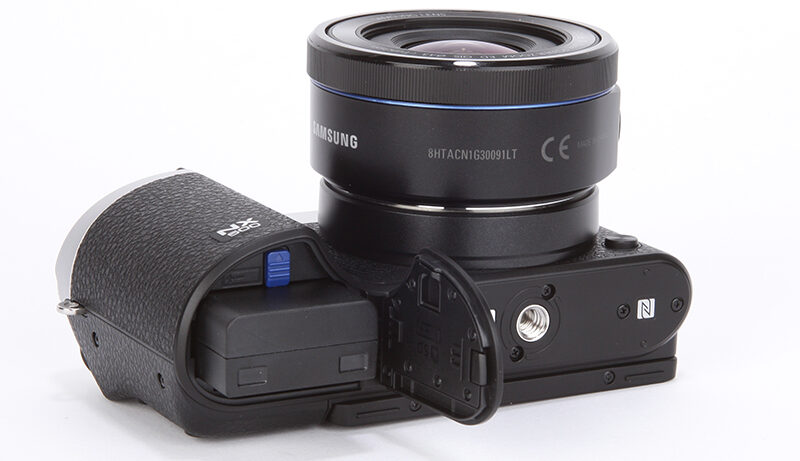 Samsung NX500 product shot 11