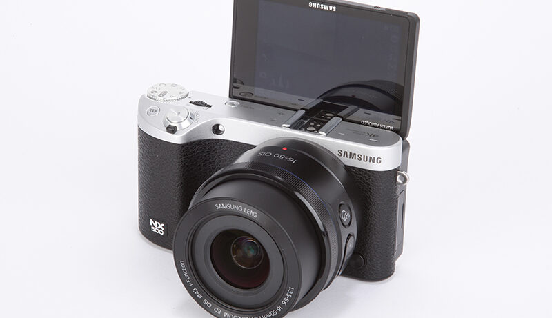 Samsung NX500 product shot 13