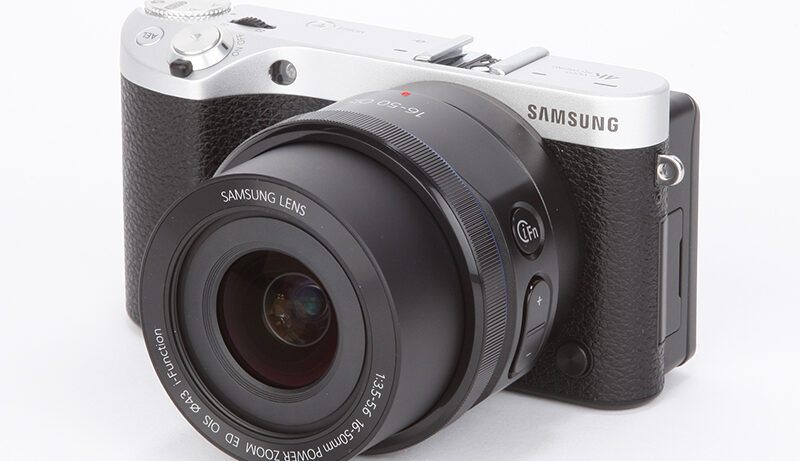 Samsung NX500 product shot 16