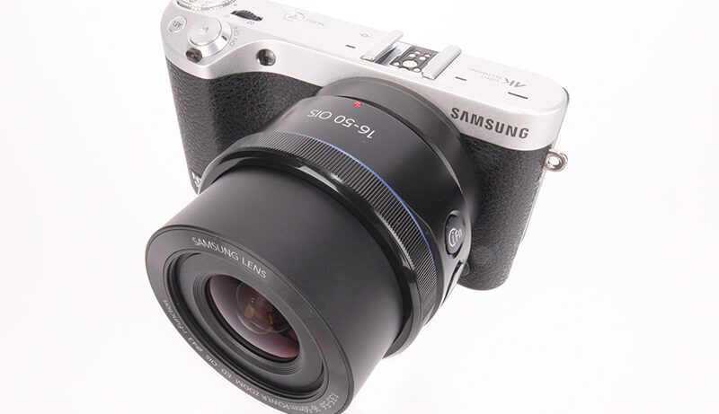 Samsung NX500 product shot 2