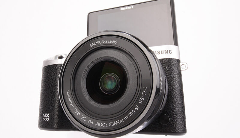 Samsung NX500 product shot 3