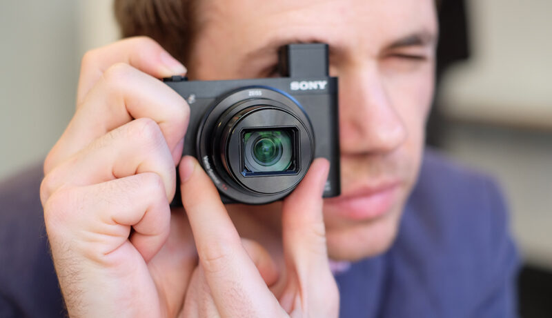 Sony HX90V hands-on 1