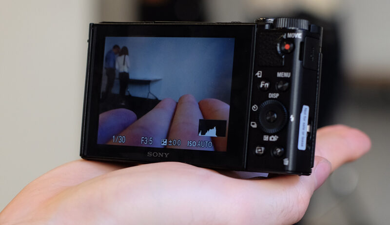 Sony HX90V hands-on 3