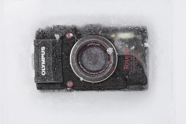 Olympus-TG-4-frozen