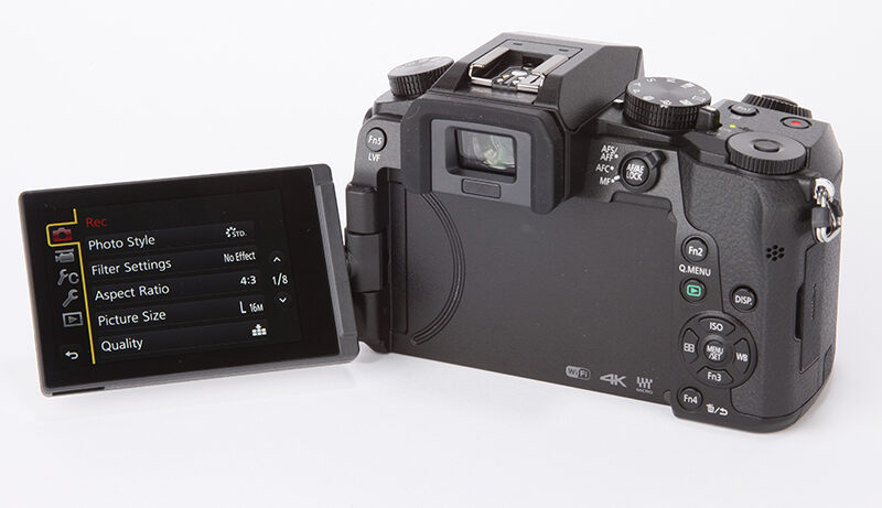Panasonic Lumix G7 product shot 10