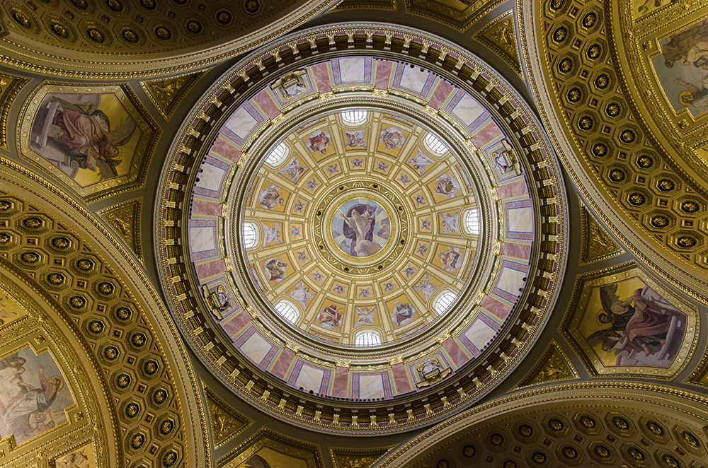 Hungary-cathedral,-Matt-Golowczynski