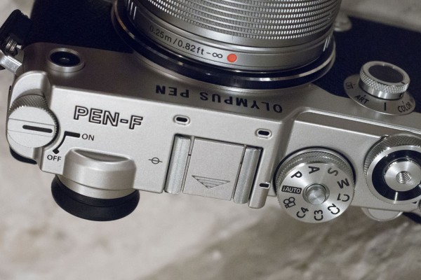 The power switch resembles a 1950s film rewind knob