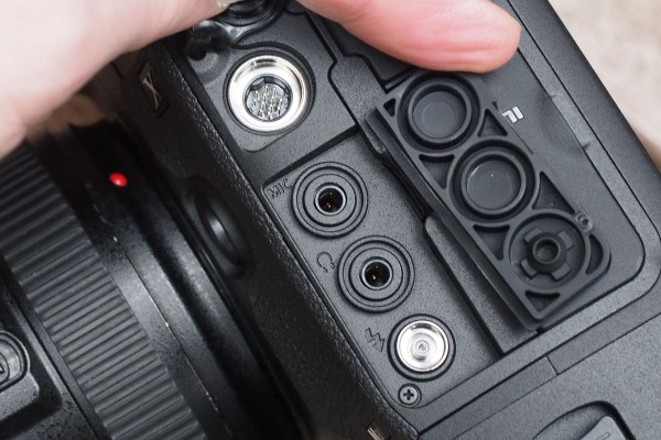 Built-in 3.5mm stereo microphone and headphone sockets are joined by HDMI output
