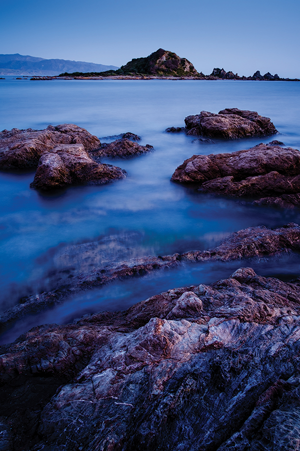 Island Bay, Wellington, New Zealand. The 18mm f/2 lens is ideal for taking landscape photographs. 90 seconds @ f8, ISO 200, X-Pro 1