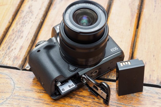 Canon EOS M5 battery