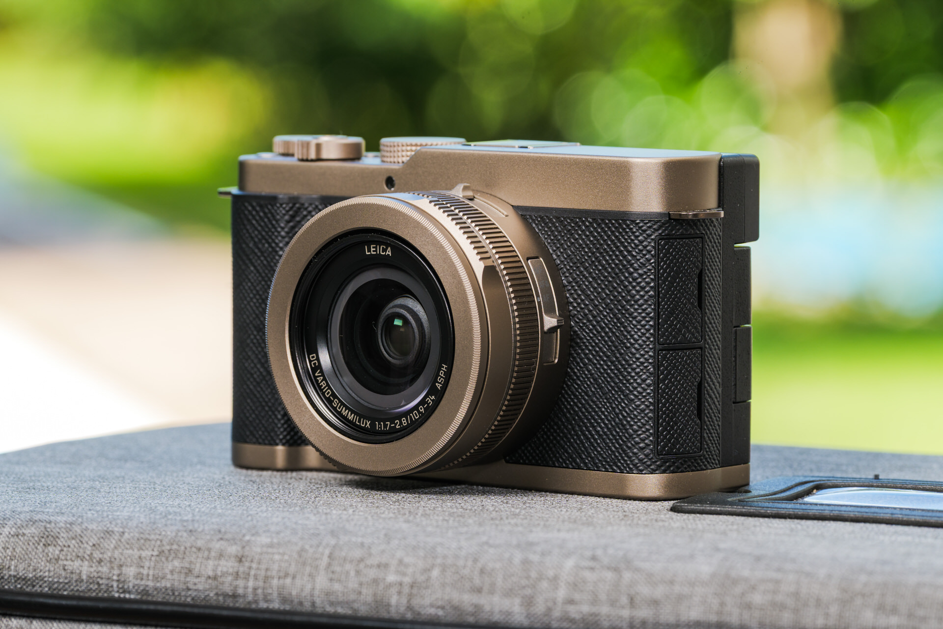 Panasonic Lumix DC-L10 Review - What Digital Camera