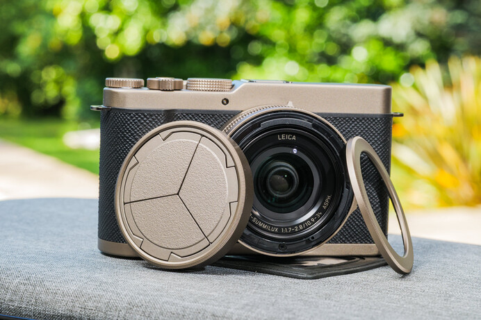 Panasonic Lumix DC-L10 compact camera review Damien Demolder